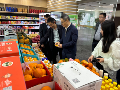 重慶市財政局黨組成員、二級巡視員唐峰帶隊考察調研市農產品集團